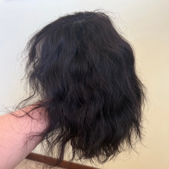 Elegant Black Wavy Hair Wig - Picture 2 of 9